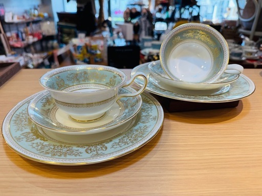 A8020 【ウエッジウッド】 コロンビア セージグリーン ピオニー トリオ