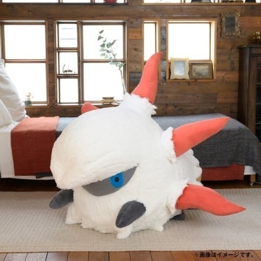 ポケモン　メラルバ　等身大ぬいぐるみ