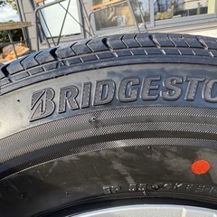 ハイエース純正タイヤ　15インチホイールセットの画像