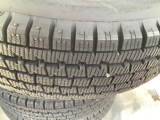 145/80r12 ブリジストンスタッドレスタイヤホイール付き4本エブリィ