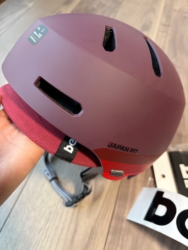 新品未使用
BernヘルメットSサイズ