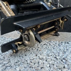 🧵✨ BROTHER（ブラザー）製 アンティーク 足踏みミシン「SISTER」 ✨🧵の画像