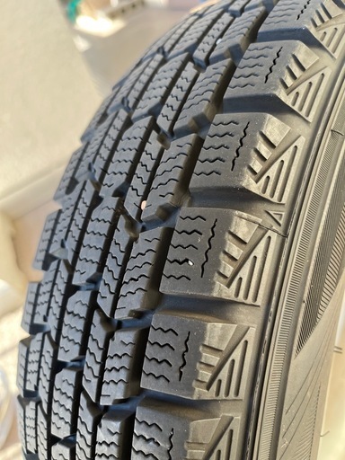 軽スタッドレスタイヤ　ホイール付き4本セット145/80R12 