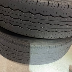 ハイエース　タイヤの画像