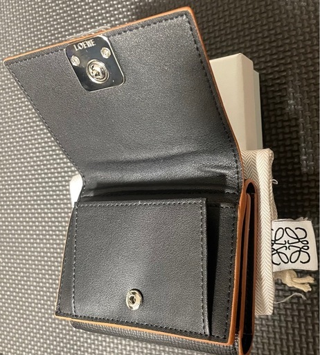 LOEWE アナグラム 三つ折財布