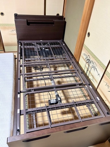 ベルメゾンにて¥12万円購入【動作確認済み】宮付き電動リクライニングベッド(シングル)