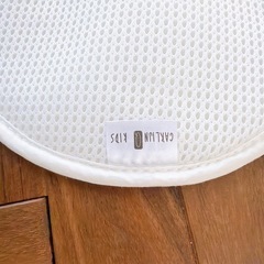 ベビーカーシート　ベビーカーマット　恐竜柄　刺繍の画像