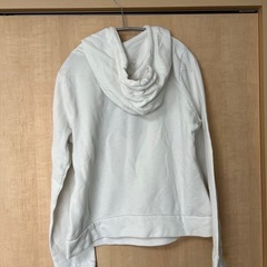Abercrombie ホワイトパーカーの画像