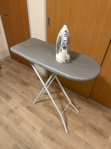 アイロン台セット (サグチ) 成瀬の生活家電《アイロン》の中古あげます