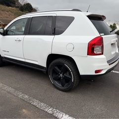 個人 クライスラー jeepコンパス 車検付き ホワイトの画像