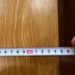 木製テーブルの画像