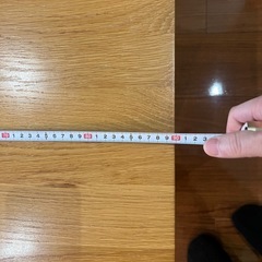 木製テーブルの画像