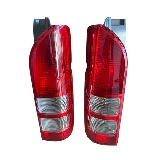 と*も様 新車外し/ハイエース 純正テールランプ 左右セット koito 26