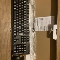 ELECOM 無線キーボード　マウス付きの画像