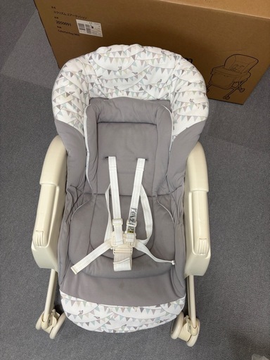 【美品】アップリカ ユラリズム エアークッション（アカチャンホンポ限定モデル）元箱・テーブル付
