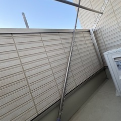 長めの物干し竿（伸縮タイプ）※サイズ詳細不明／引き取り限定の画像