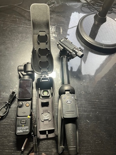 DJI Osmo Pocket ケース付き全套 (孔令科) 神戸のその他の中古あげます