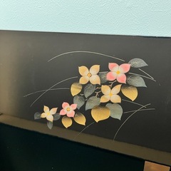 御飾台と屏風の画像