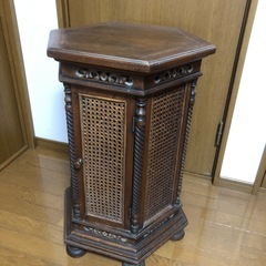 アンティーク家具　六角形　木製　キャビネットの画像