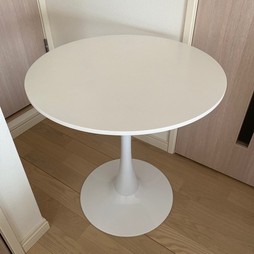 丸テーブル売ります 引取り限定】丸テーブル直径70cm (みさ) 日進のテーブル《コーナー