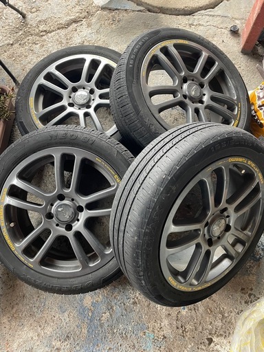 希少！RAYSベルサスツーリズモ15インチ