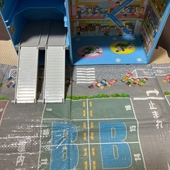 美品✨ベビー90✨水着セット✨ダディオーダディ✨トミカのおまけ付きの画像