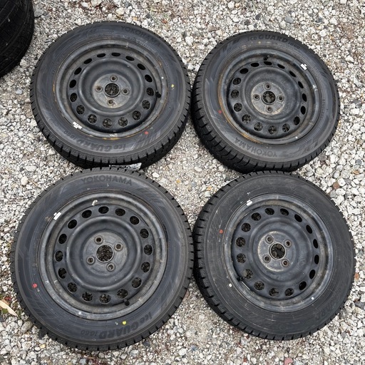 YOKOHAMA 冬タイヤ　175/65R15 バリ山　未使用