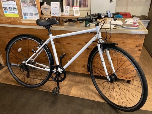 チェーン新品！LEDオートライト】6段変速700×28cクロスバイクホワイト