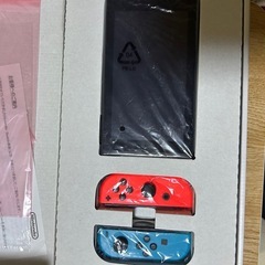 Nintendo Switch ＋コントローラー充電器の画像