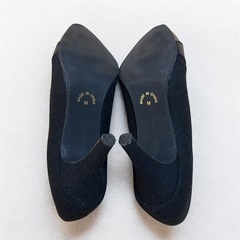 Vivian パンプス 黒 23.5 ポインテッドトゥ フォーマル オフィスの画像