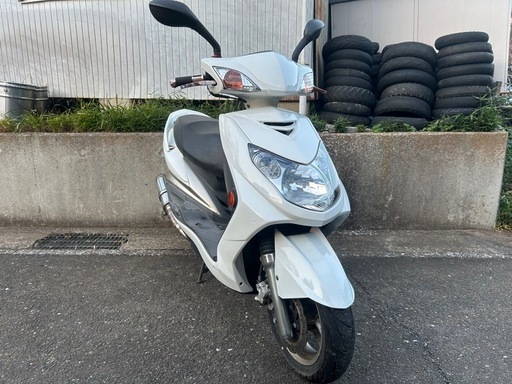 軽整備済み‼️  シグナスx 台湾仕様　白　社外マフラー　配送可能　現車確認可能