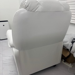 リクライニングチェア　　まつげサロンの画像