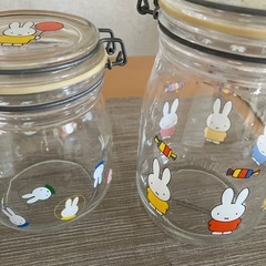 ガラス密閉容器2個の画像