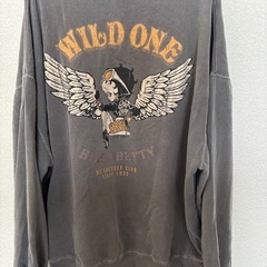 グレー 長袖スウェット フロントロゴの画像