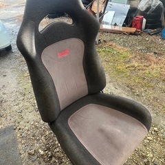 スバルのバケットシートの画像