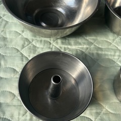 シフォンケーキ型2個　& 　ボウル2種の画像
