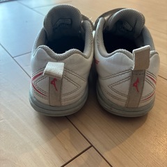 サッカー　トレーニングシューズ18cmの画像