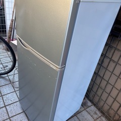シャープ冷蔵庫の画像