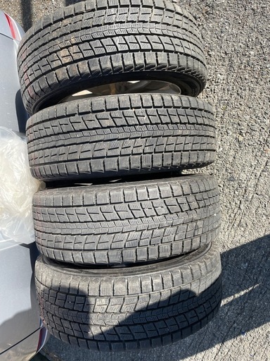 225/55R18スタッドレス