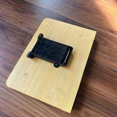 パソコンスタンド　ナチュラル素材の画像