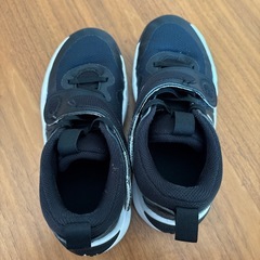 ナイキ　ハッスルD11 キッズバッシュ　22.5　美品の画像