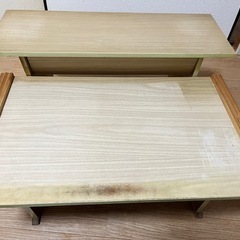 低めのテーブルの画像