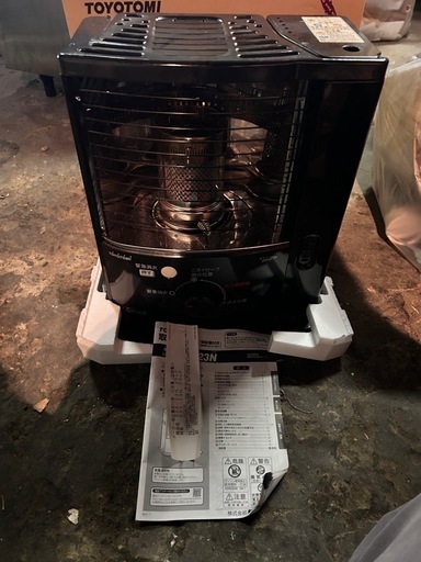 2023年】トヨトミ 灯油ストーブ ブラックRSX-23N (connectone) 森田の