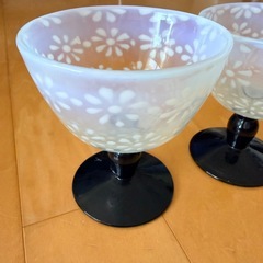 コップ　2個セット　カップ　デザート入れ　アイス入れ　ガラスの画像