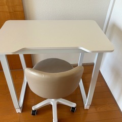 【早く引き取ってくれる方優先】【値段交渉可】テーブル椅子セットの画像