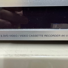 東芝VTR一体型HDD&DVDレコーダー AK-V200
　 の画像
