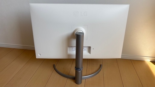 美品 LG 31.5インチ 4K モニター