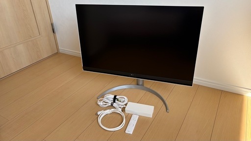 美品 LG 31.5インチ 4K モニター