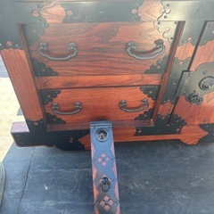 レトロ箪笥の画像