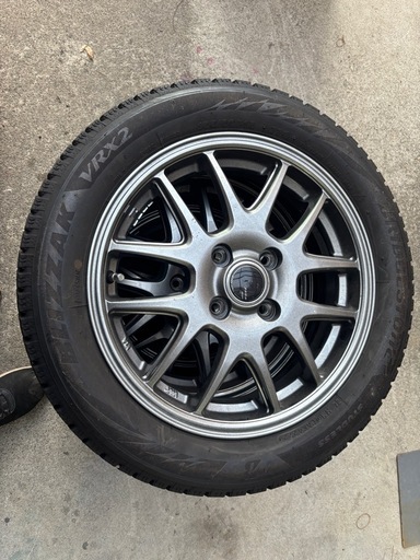 ブリヂストンブリザック VRX2バリ山 165．60．R15 ハスラー用